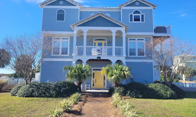 Seagrass House | 5 BR, 4.5 Bath, Private Pool, Sleeps 17.