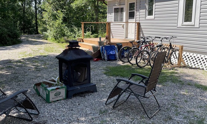 Victoria Beach Cabin | 5 cabins from the beach!