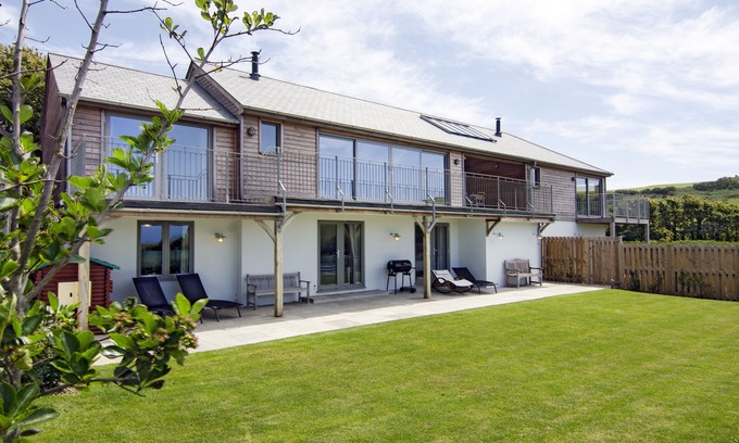 Bantham House | 5* dog-friendly holiday home with exceptional coast and countryside views.
