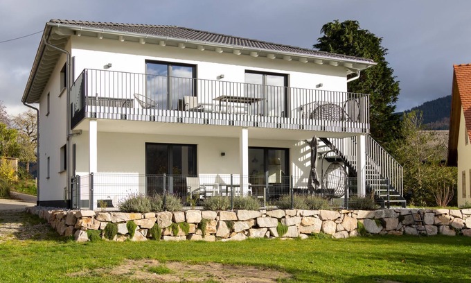 Horben House | 5 Ferienwohnung Wiesengrün Mitten im Naturpark Südschwarzwald