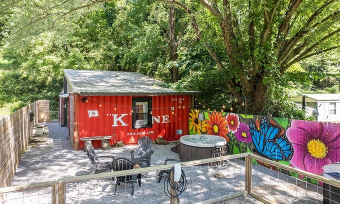 Woodfin House | 5 min 2 Downtown Asheville w/Hot Tub!
