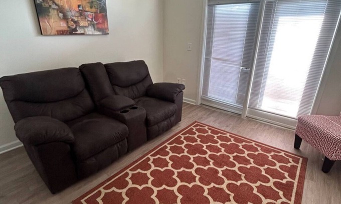 Charlotte Apartment | 5 min from UNCC 1Bedroom/1 Bath Free parking, close to Light Rail and Uptown