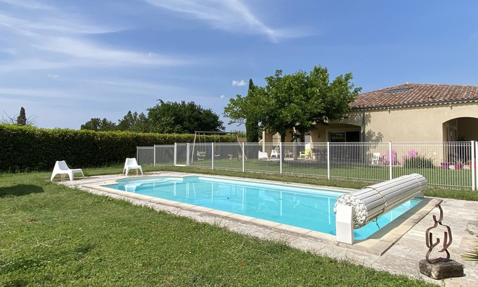 Malissard House | 5 min from Valence, cosy villa with garden + private pool