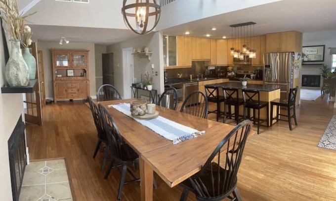 State College House | 5 Min to PSU, Pool & Patio, plenty of room for the whole fam!