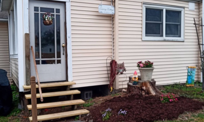 Saugerties Apartment | 5 minutes to HITS, village of Saugerties