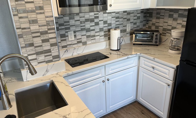 Southwest Orlando Condo | 5 minutes to theme parks!, off I-Drive, Rare Condo with Terrace 2 BR - 2 Bath