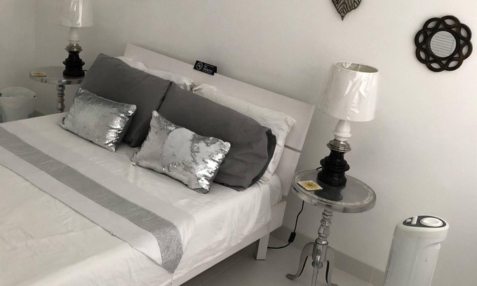 Old Trees Bay Apartment | 5 Minutes walk to the beautiful beaches