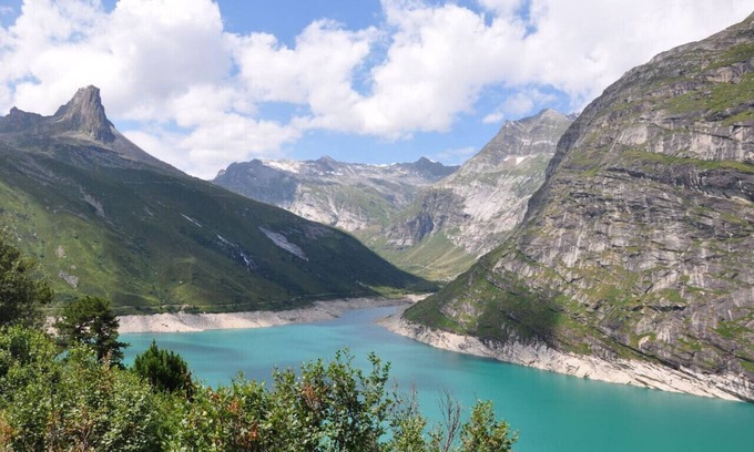 Degen Apartment | 5* Panoramic Eco Design Apartment in Lumnezia (8 Pers. - near Flims /Laax)
