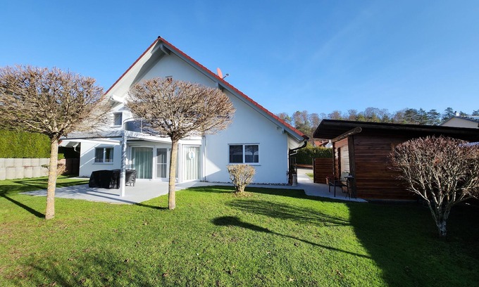 Oberschmeien Apartment | 5 stars for people looking for atmosphere, not just a hotel (1.200 sqft)