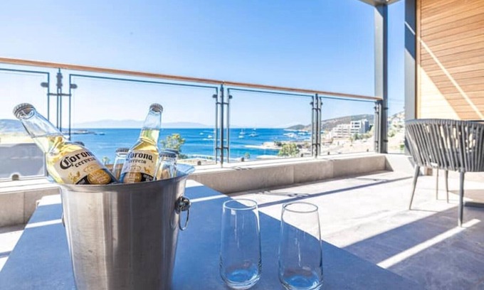 Bodrum City Center Villa | 5 Star Seafront Resort Flat with Private Beach