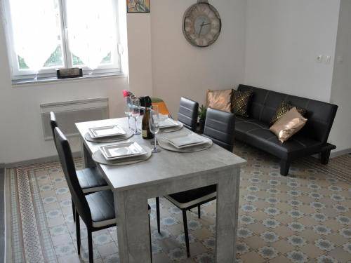 Lieu-Saint-Amand Apartment | 50 m² Apartment ∙ 2 bedrooms ∙ 4 guests