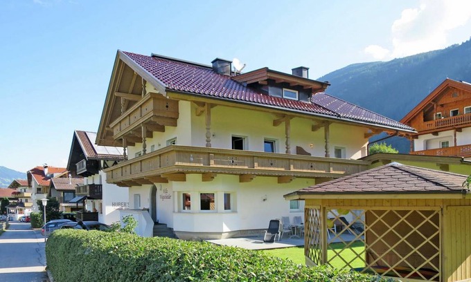 Mayrhofen Apartment | 50 m² Apartment ∙ 1 bedroom ∙ 4 guests