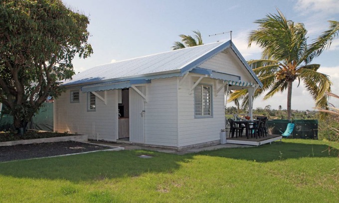 Capesterre-Belle-Eau House | 50 m² Bungalow ∙ 2 bedrooms ∙ 4 guests