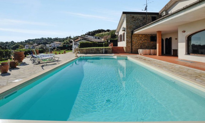 Castellaccio Villa | 500 m² Villa ∙ 4 bedrooms ∙ 6 guests