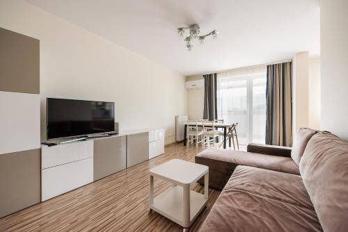 Targowek Apartment | 51 m² Apartment ∙ 1 bedroom ∙ 4 guests