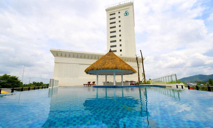 Singkawang Hotel | 52 m² Hotel ∙ 127 guests