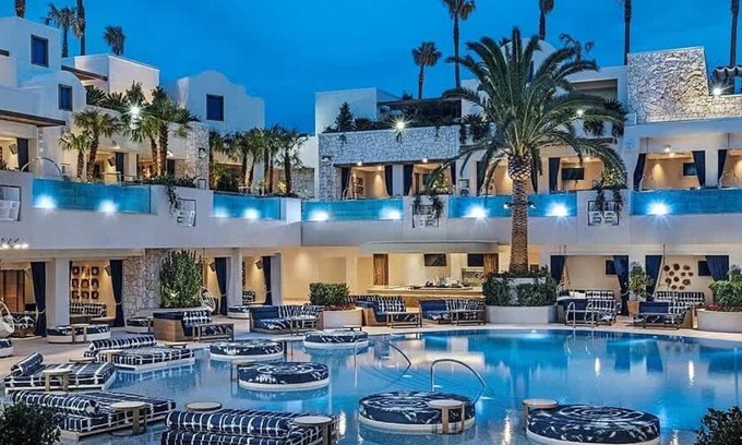 Las Vegas Condo | 52nd Floor Penthouse Strip Views, Balcony 52320