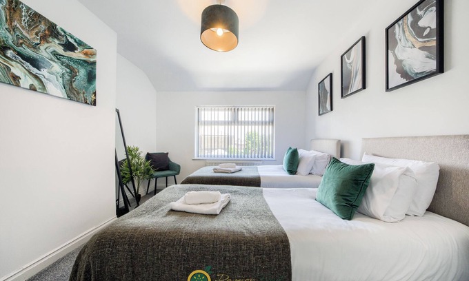 Coventry House | 52NRC Unli Wi-fi |3 Bedroom House |Mins to Ricoh Arena