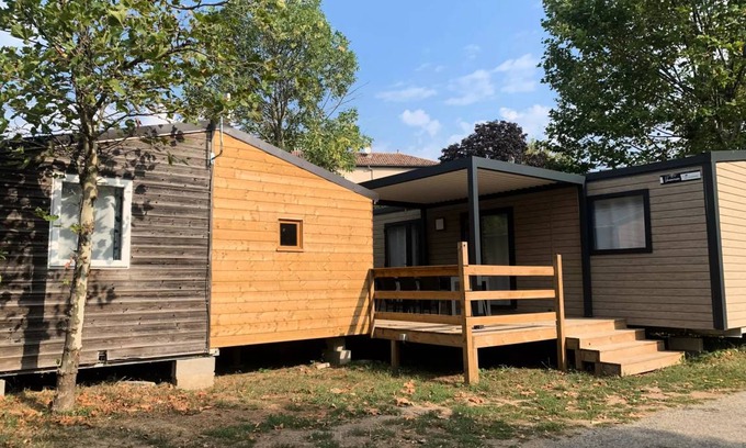 Fleurie House | 53 m² Mobile home ∙ 5 bedrooms ∙ 9 guests