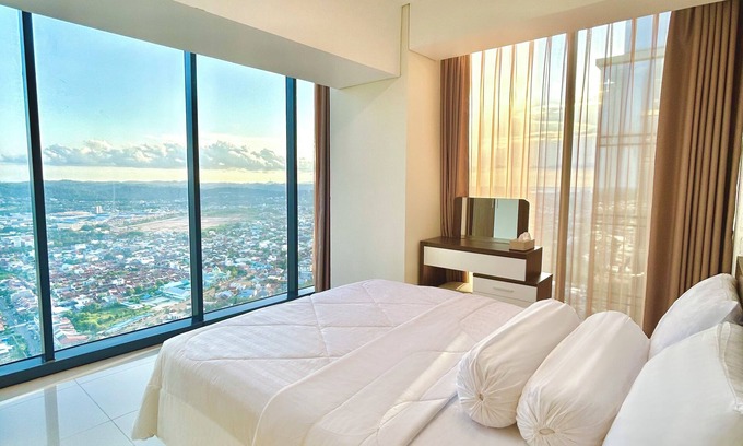 Batam Apartment | 53rd Floor, 2 BR, Netflix, Apt with view 2 nights min. by SKY