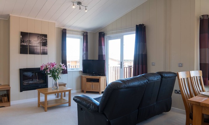 Mullacott Cabin | 54 Meadow View Lodge - 3 Bed-Sleeps 6-TJS54MV
