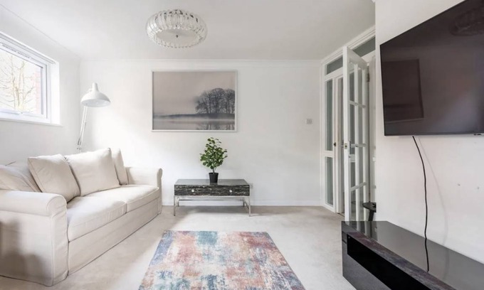 London Borough of Bromley Apartment | 55 m² Apartment ∙ 1 bedroom ∙ 4 guests