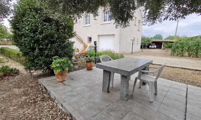 Servian House | 55 m² Gîte ∙ 1 bedroom ∙ 4 guests