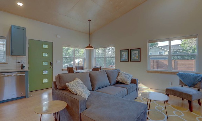 Larkspur House | 56 m² House ∙ 1 bedroom ∙ 4 guests