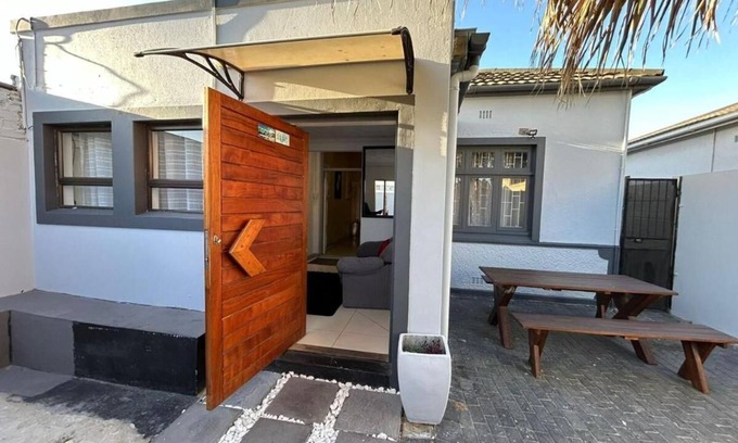 Parow Apartment | 57 On Wynne- STANDAR UNIT 1
