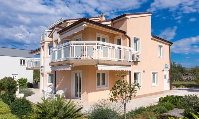 Okrug Gornji Apartment | 58 m² Apartment ∙ 2 bedrooms ∙ 5 guests