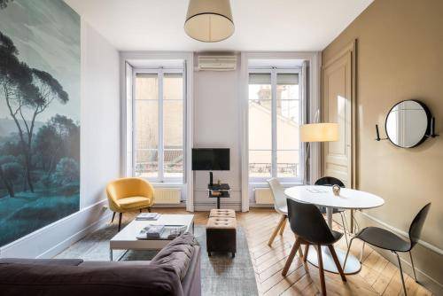 Bellecour - Hotel Dieu Apartment | 58 m² Apartment ∙ 2 bedrooms ∙ 4 guests