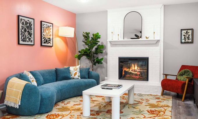 North Raleigh House | 5BD Raleigh Delight - BBQ, Billiards & Backyard
