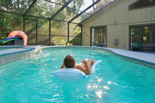 East Arlington House | 5BR House - Pool - Hot Tub - 8 Min to Hannah Park