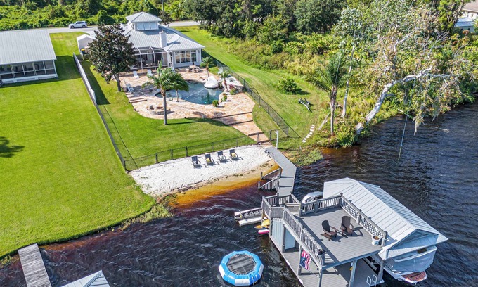 Lake Placid House | 5Br Sleeps 16! Private Pool-Dog Friendly-Fire Pit