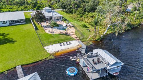 Lake Placid House | 5Br Sleeps 16 Private Pool-Dog Friendly-Fire Pit