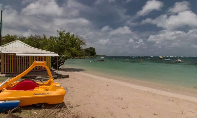 Sainte-Anne House | 5mn walk from the beach