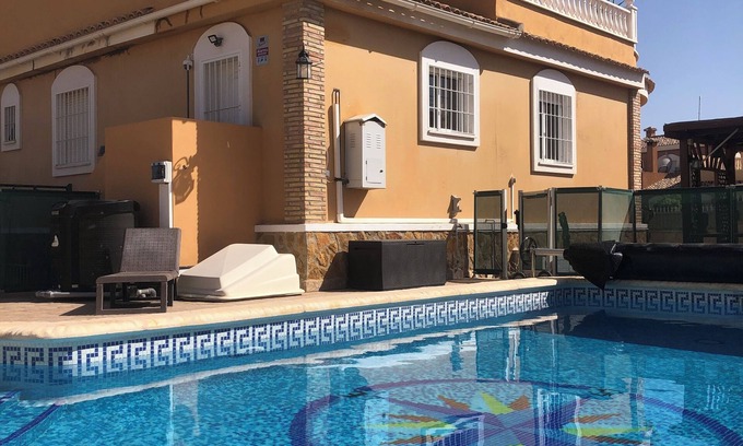 Monforte del Cid Villa | 6/8 person chalet with private pool, heated on request
