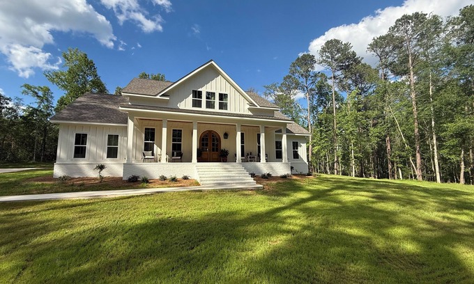 North Augusta House | 6 Acre Luxury Retreat 7 miles from Augusta National