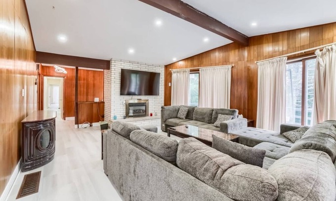 Caledon House | 6 Acre Private Estate Home In Caledon Ontario!