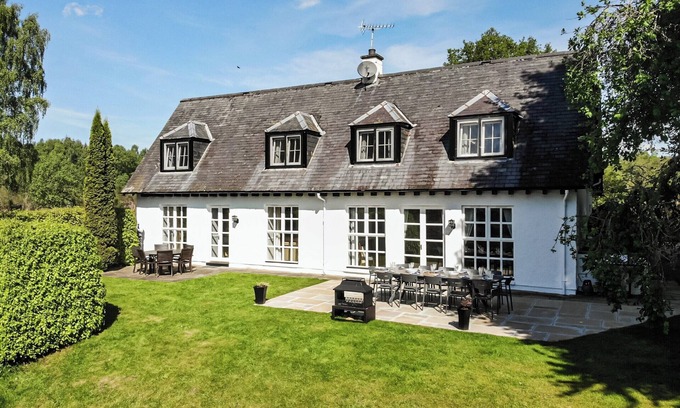 Marybank Cottage | 6 bedroom accommodation in Beauly, near Inverness