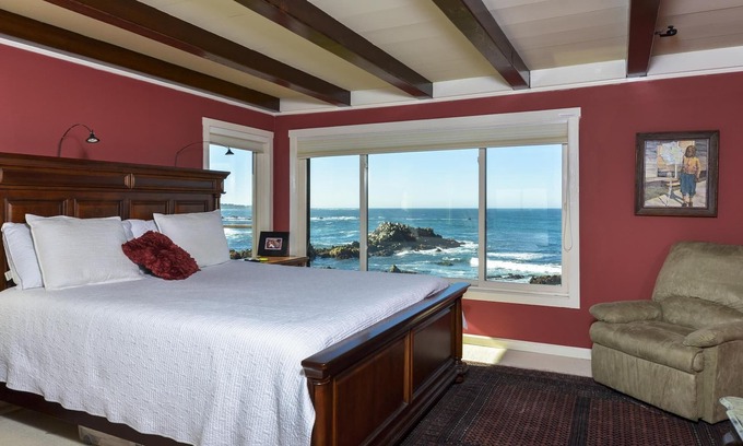 Pacific Grove House | 6-Bedroom Oceanfront Masterpiece in Pacific Grove, CA. From S1400 for 8 guests