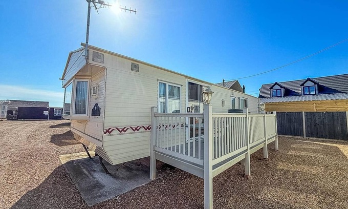 Hunstanton House | 6 berth caravan in Hunstanton, ideal for seaside holidays ref 13004L