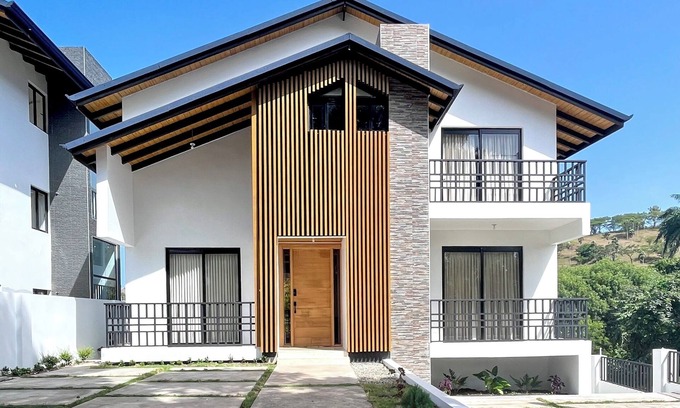 Inoa Villa | 6 BR/7 BA campo retreat with private swimming pool in Campo Verde Sajoma, DR.