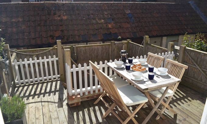 Aldeburgh Apartment | 6 Coastguard Cottages, Aldeburgh