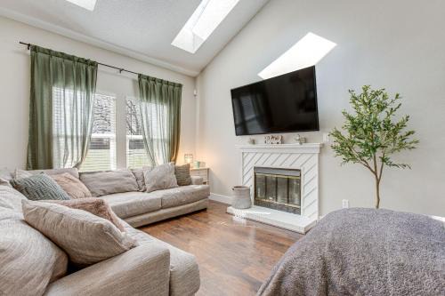 Denver House | 6 Mi to Dtwn Arvada Home with Hot Tub and Yard