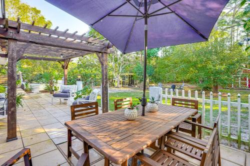 Indian River Estates House | 6 Mi to Dtwn Pet-Friendly Retreat in Fort Pierce!