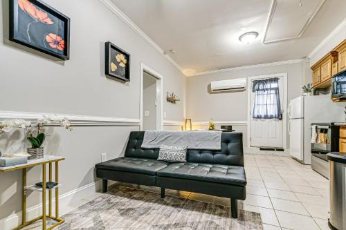 Northeast Raleigh Apartment | 6 Mi to Falls Lake Studio Stay in Raleigh!
