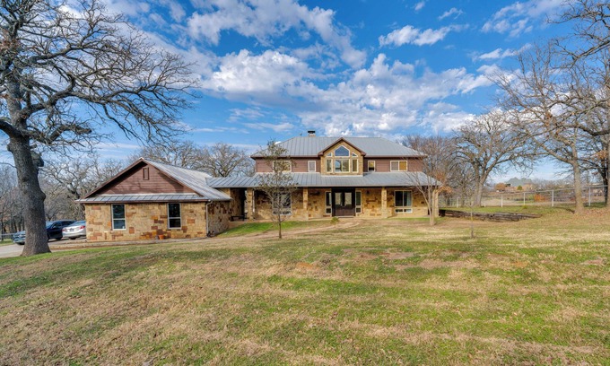 Little Elm House | 6 Mi to Lewisville Lake: Spacious Ranch Home