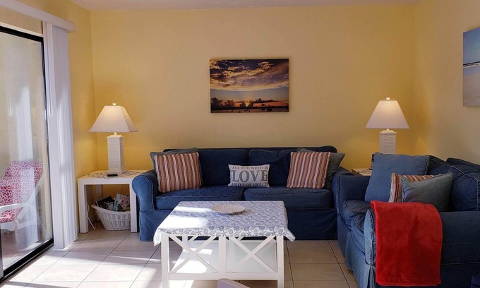 St. Augustine Beach House | 6 Min. WALK TO THE BEACH! POOL & TENNIS INCL.-CLEAN 2BR, 2.5BA 5-star Reviews!