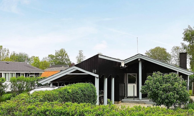 Grønninghoved Strand House | 6 person holiday home in Sjølund